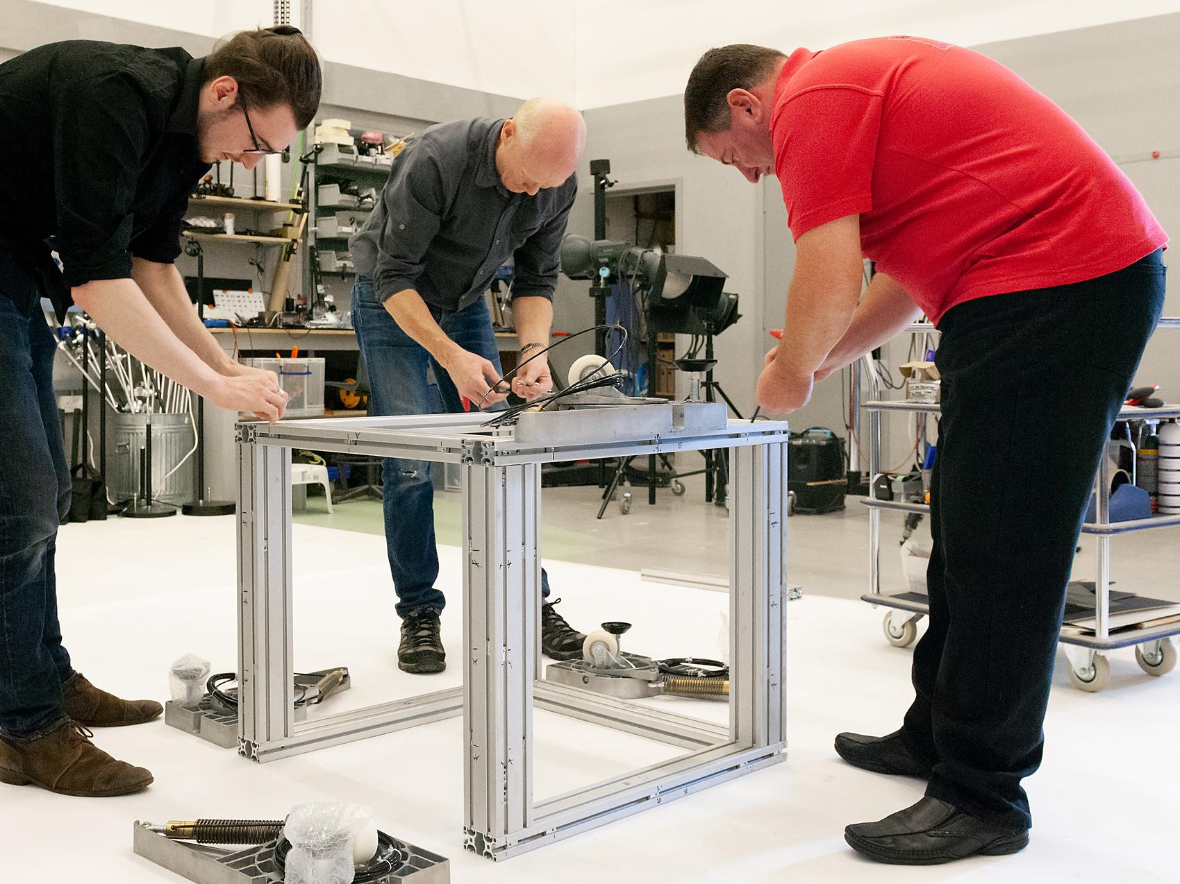 Modular aluminium plinth elevates professional photography to new level 