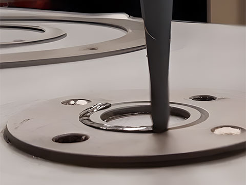 3D vision automates sealant application in the aviation industry