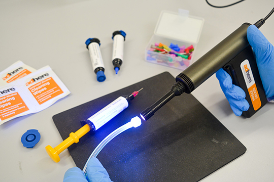 New LED UV adhesive evaluation kit for medical device assembly