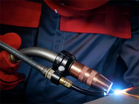 Fronius presents the Velocity Assistant for manual MIG/MAG welding