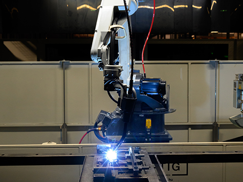 Panasonic automates Haelvoet production line with G4 welding system